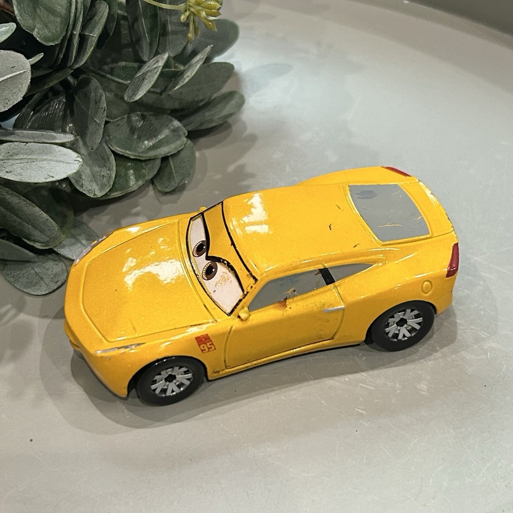 Disney Pixar Cars Cruz Ramirez 4" Yellow Die-cast Toy Car